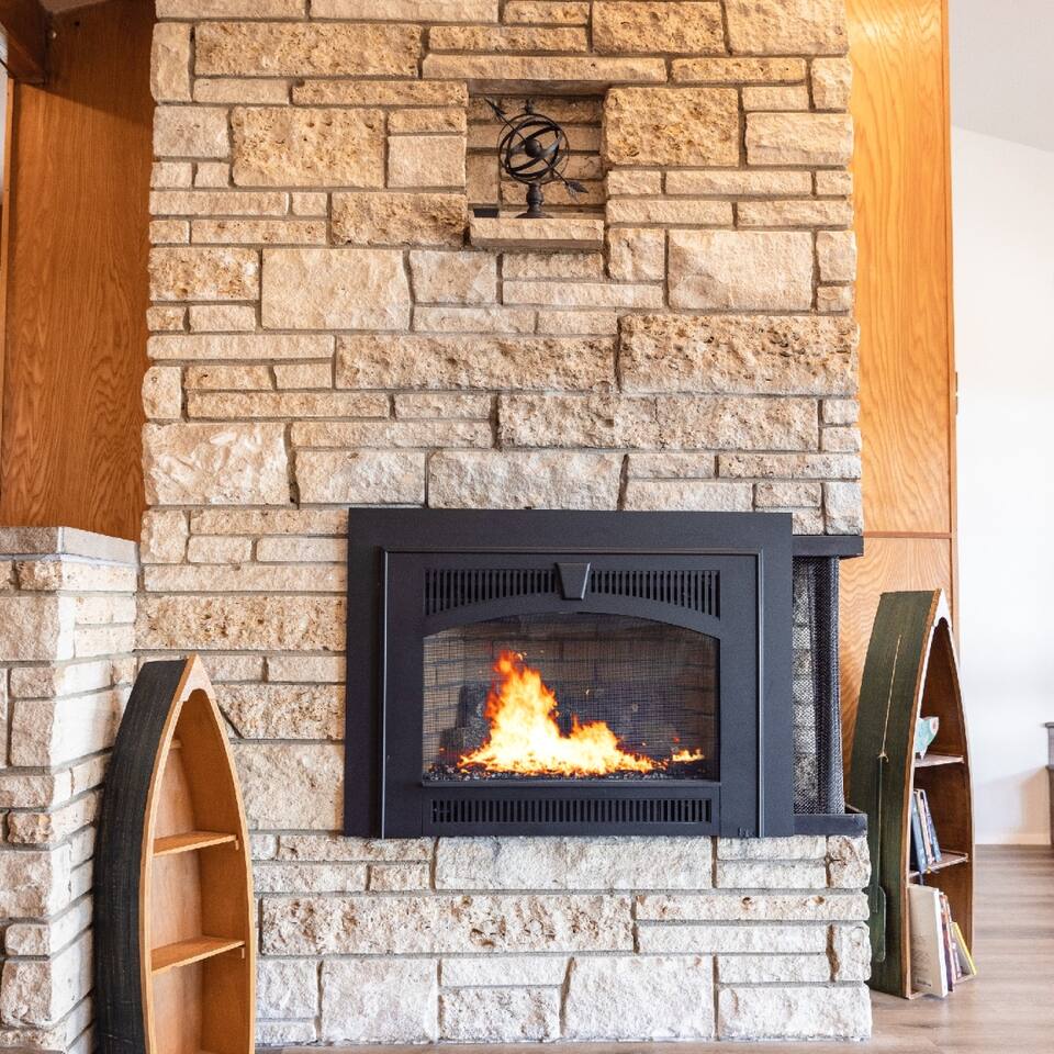 Silver Lake House lakefront cabin vacation rental in Everett, WA